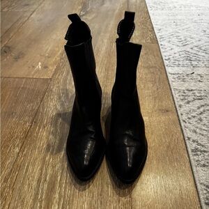 Alexander Wang Chelsea boots with silver cut out